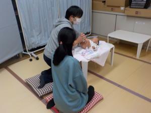 おむつ交換